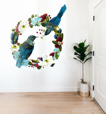Tui Wreath